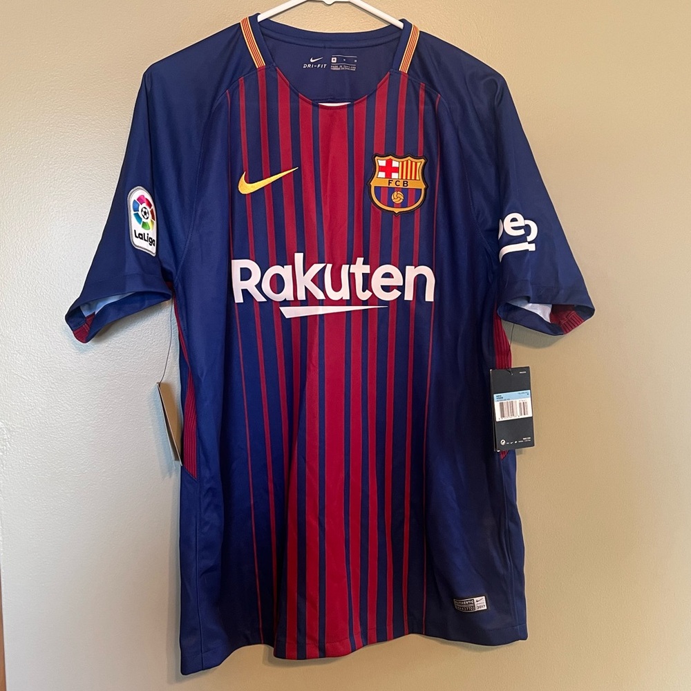 Messi FC Barcelona jersey men’s S (see description- medium sz but runs small)